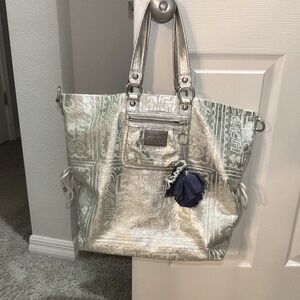 Coach Vintage leather Y2K metallic silver poppy signature tote bag.
